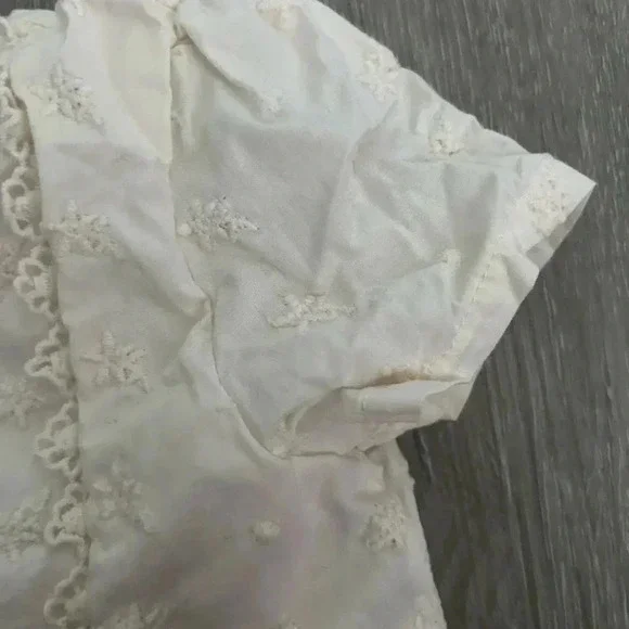 Baby Oshkosh B’gosh Cream Embroidered Dress Size 18 Months - Picture 5 of 6